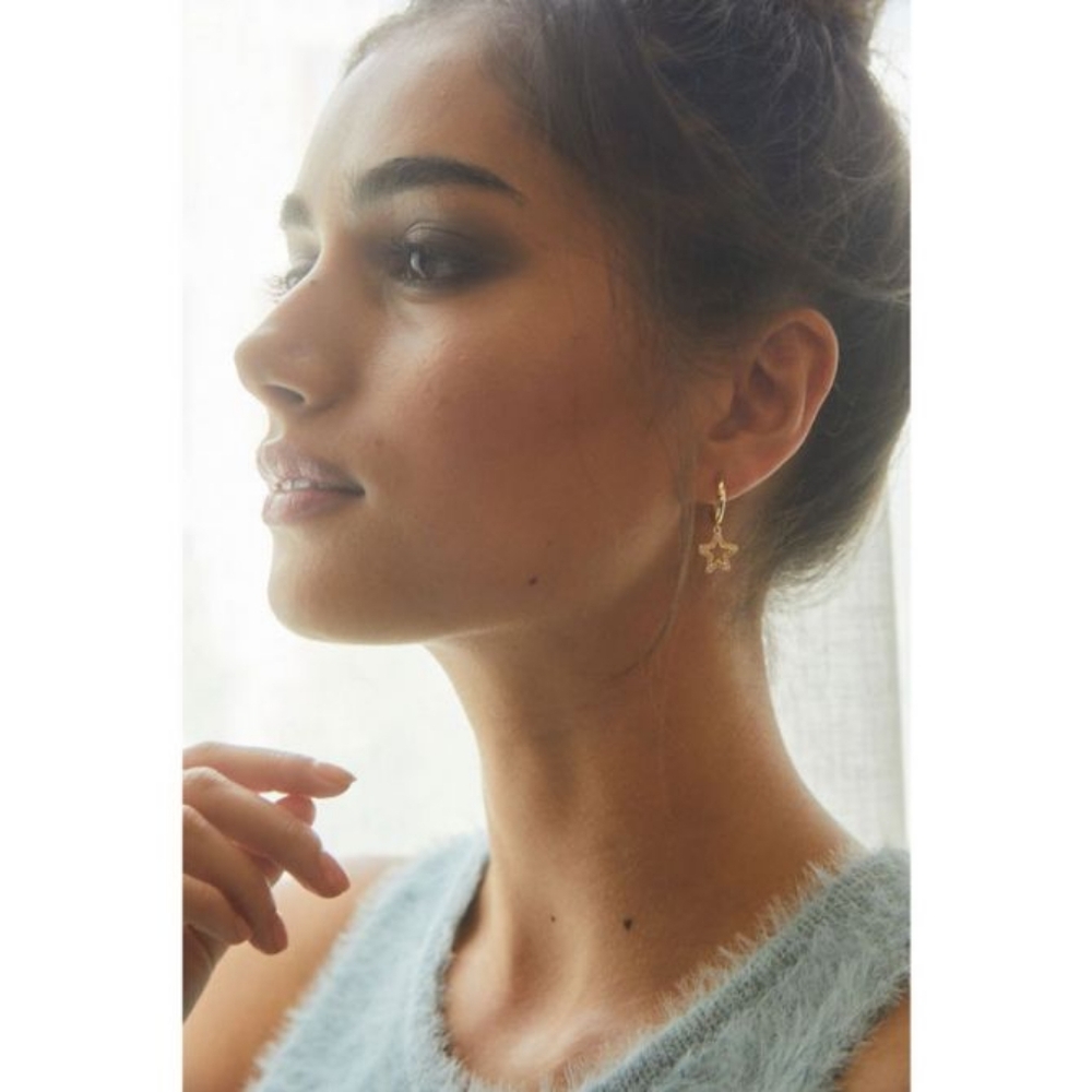 Kendra ScottJae Star Silver Tone Huggie Earrings